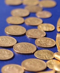 3824_4000_dollarov_v_podushke